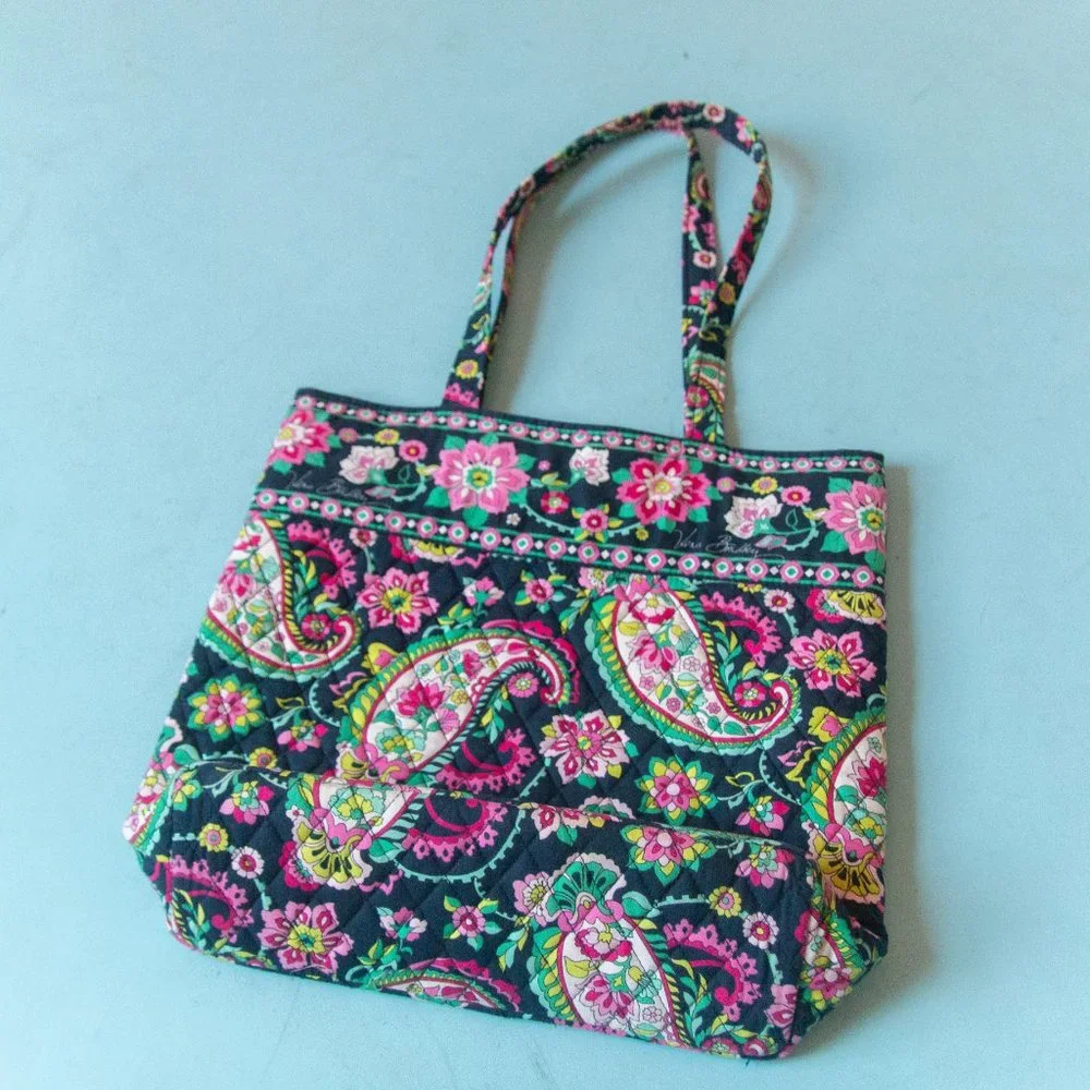 LIKE NEW Vera Bradley Petal Paisley Quilted Floral Large Shoulder Tote Bag